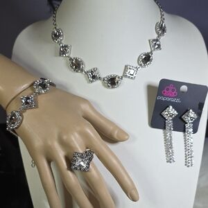 Paparazzi Silver and Clear Gem Necklace Set